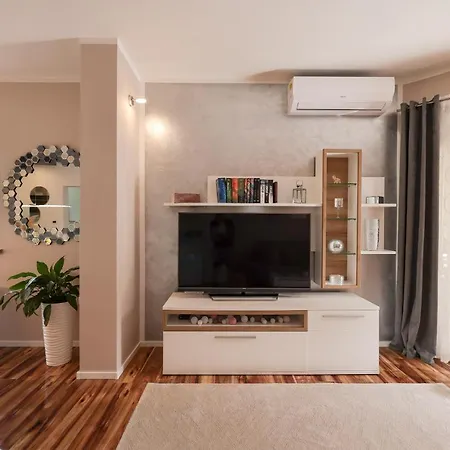 Δωμάτια σε οικογενειακή κατοικία Pool With Traditional Dalmatian Konoba *