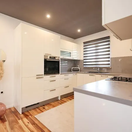 Privat bolig Pool With Traditional Dalmatian Konoba