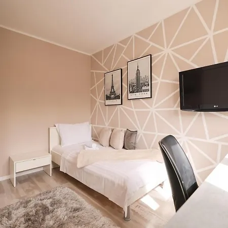 Pool With Traditional Dalmatian Konoba Privat bolig Nin