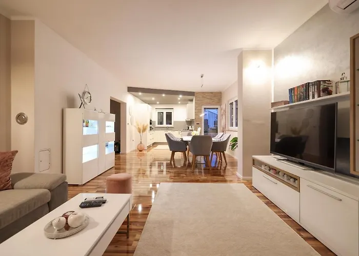 Alloggio in famiglia Pool With Traditional Dalmatian Konoba