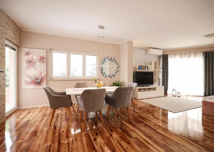 Alloggio in famiglia Pool With Traditional Dalmatian Konoba