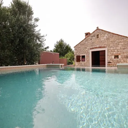 Pool With Traditional Dalmatian Konoba * Nin